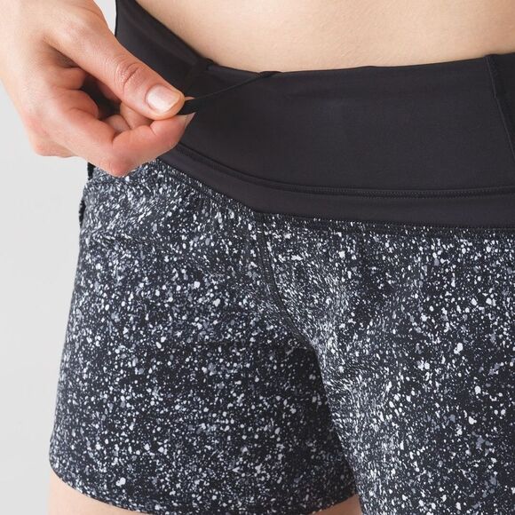 Lululemon Run Times Short in Mini Splatter White Black Size 6 - Picture 6 of 15